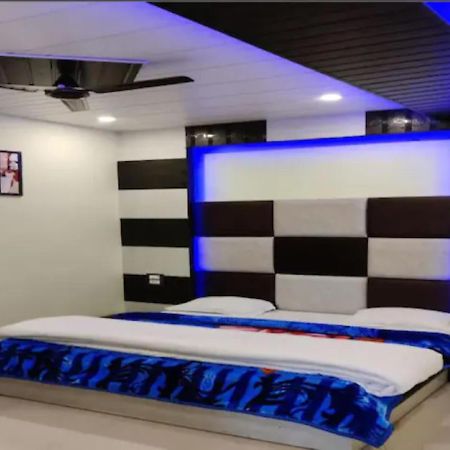 Oak Wood Homestay Banikhet Далхаузи Екстериор снимка