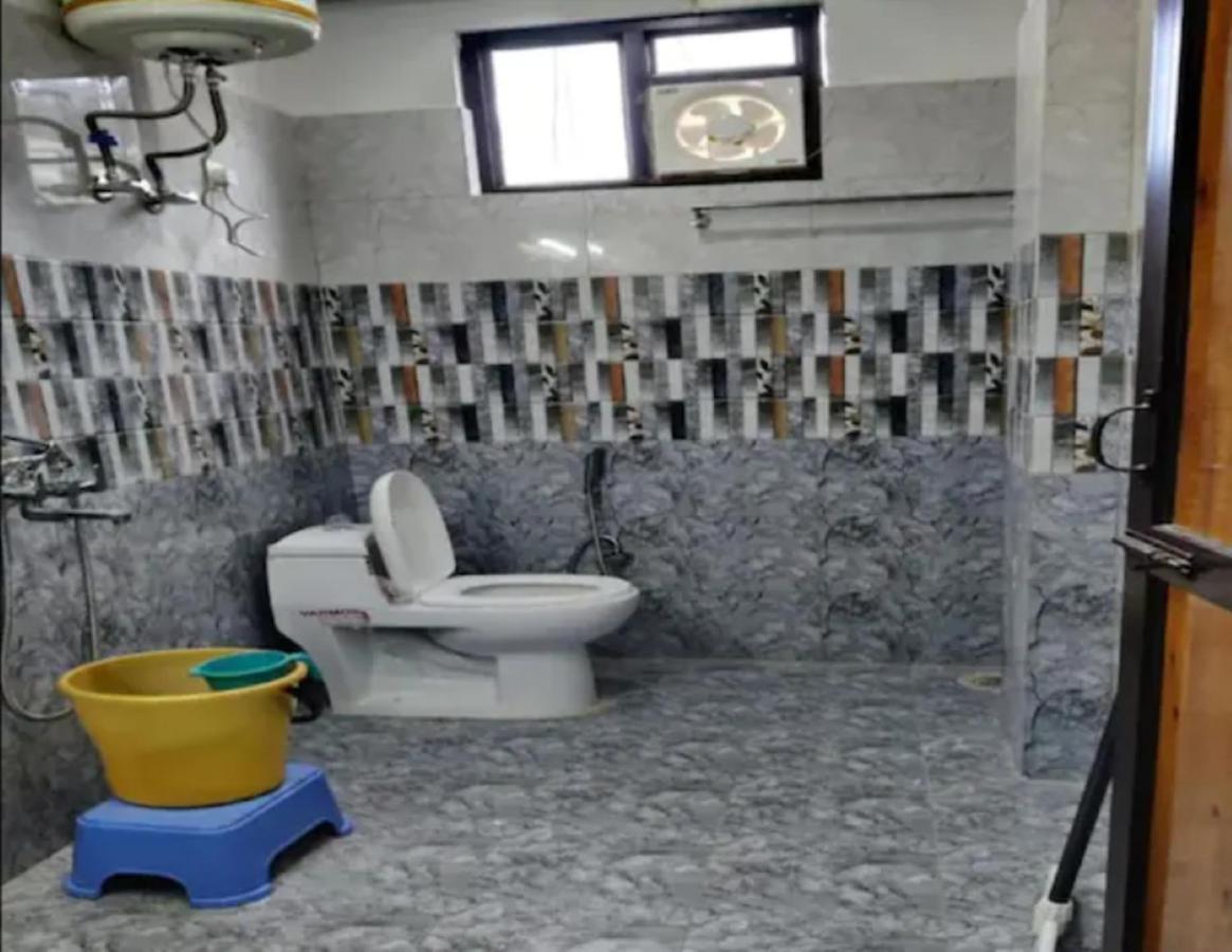 Oak Wood Homestay Banikhet Далхаузи Екстериор снимка